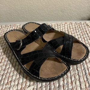 Croft & Barrow Sandals in Size 10